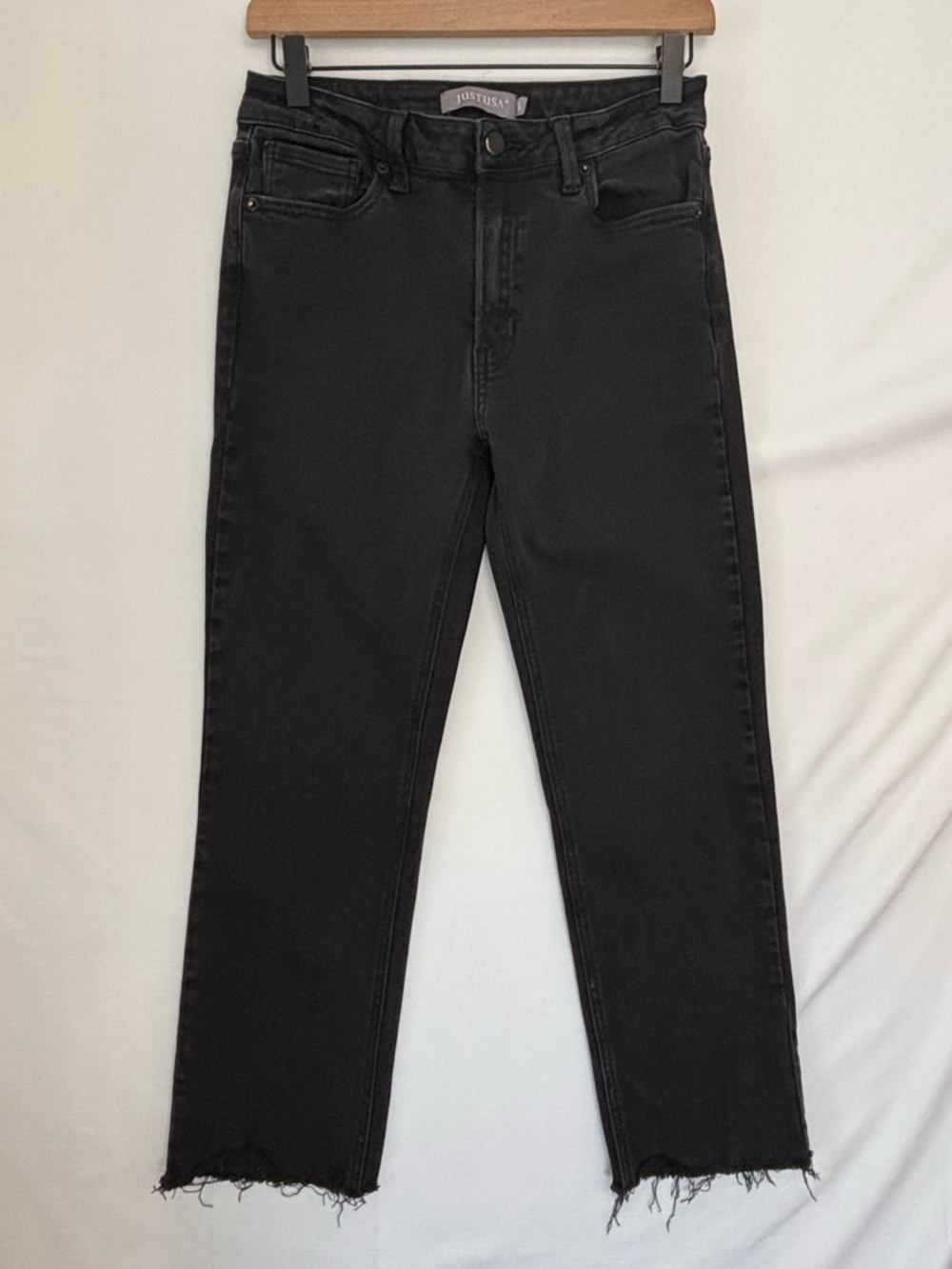 JUST USA Black Cropped Straight Leg Jeans Size 29